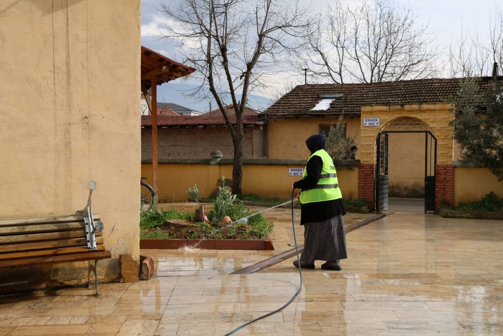 Geyve Belediyesi Camilerde İkinci Tur Temizlik Çalışmalarına Başladı