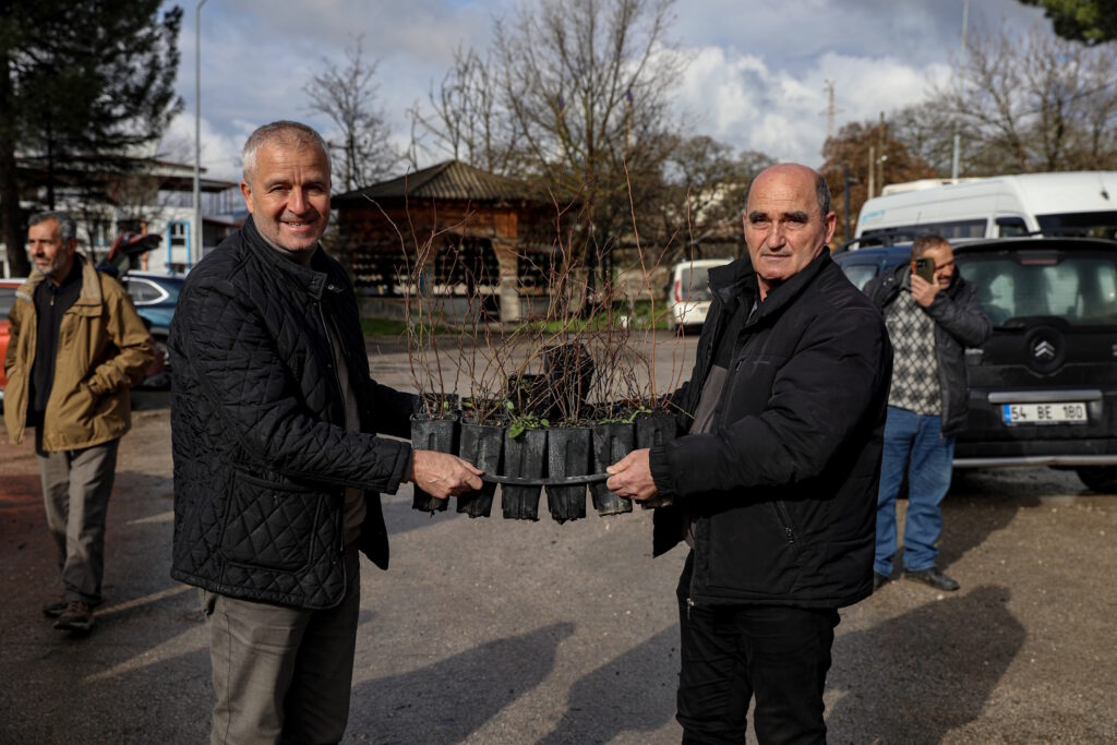 Çiftçiye Milyonluk Fidan Desteği