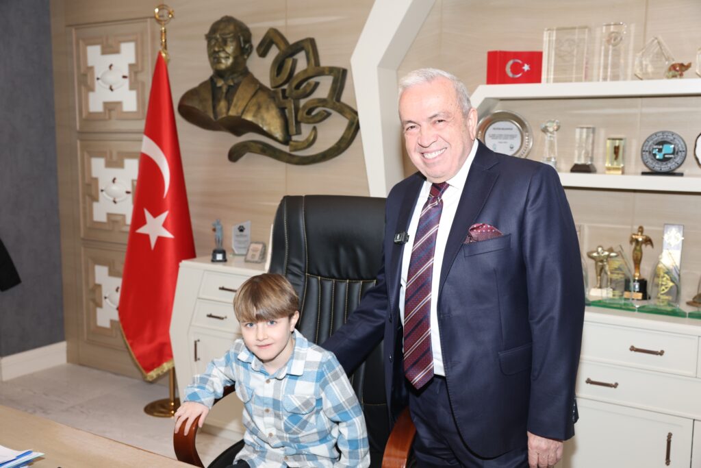 Minik Yağız Umut Bekliyor