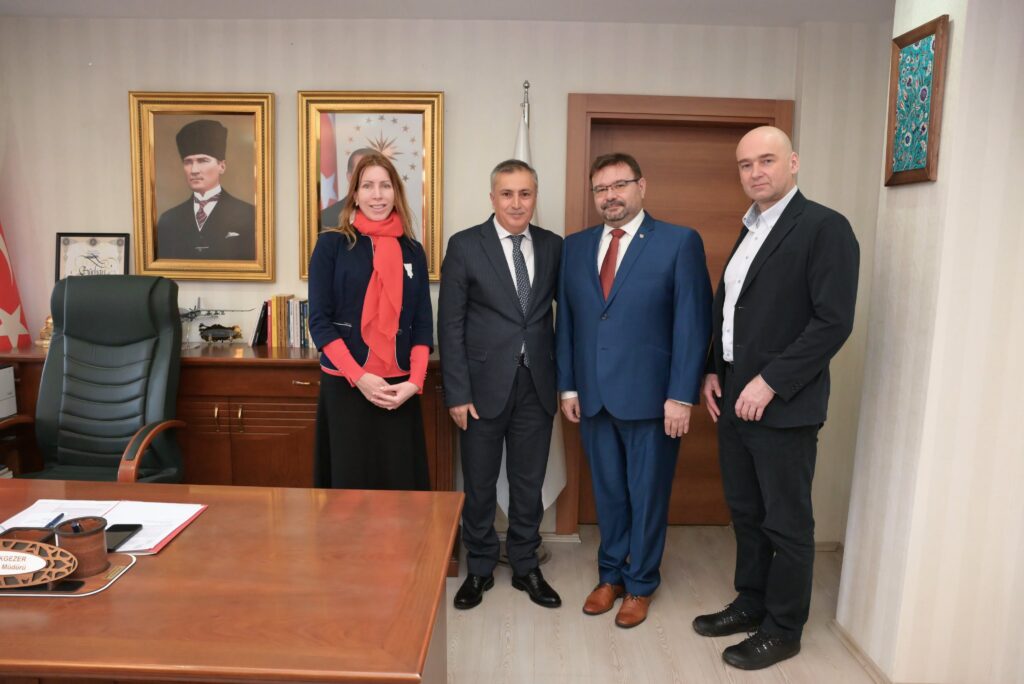 Sınırları Aşan Eğitim Köprüsü