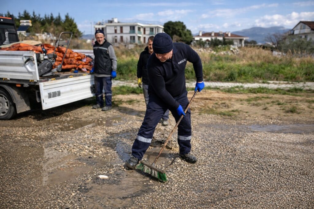 Acil Ekipler Görev Başında