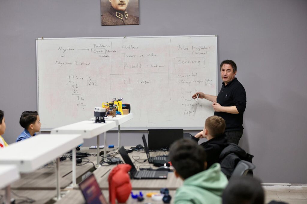 Gemlikli Çocuklar Üreterek Öğreniyor