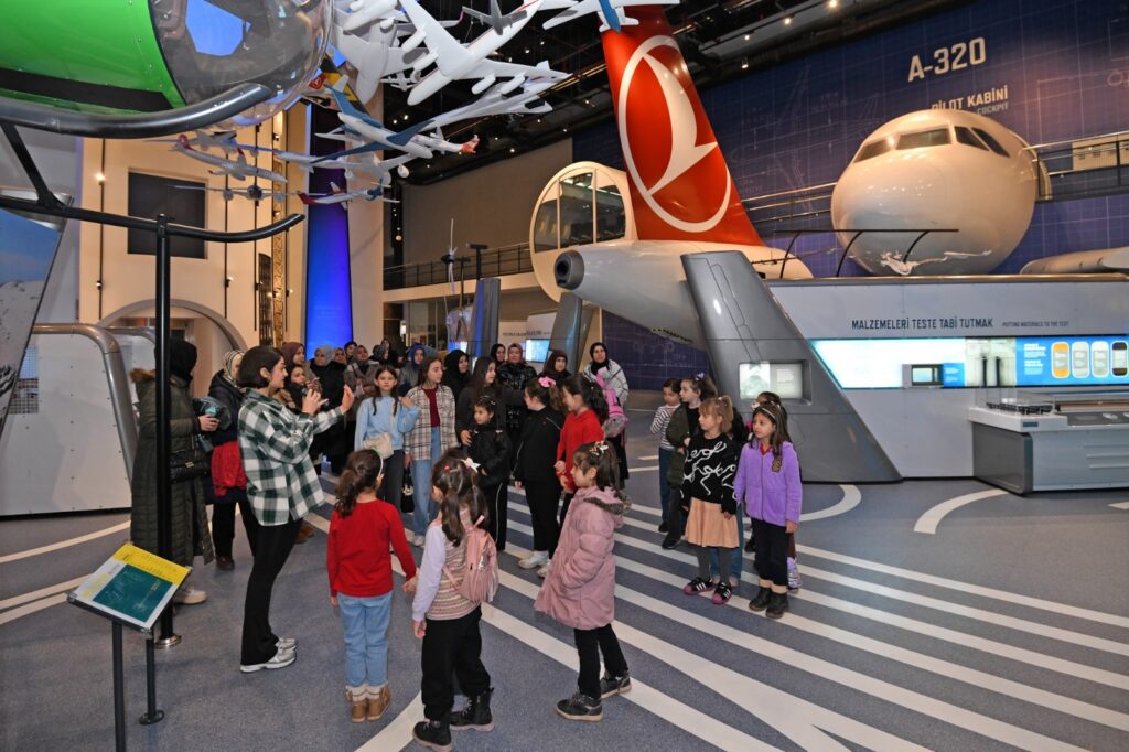 Geleceğin Bilim Kadınları GUHEM’de