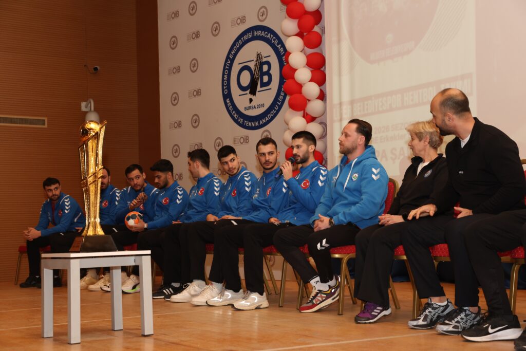 Süper Kupalı Devler Okulda