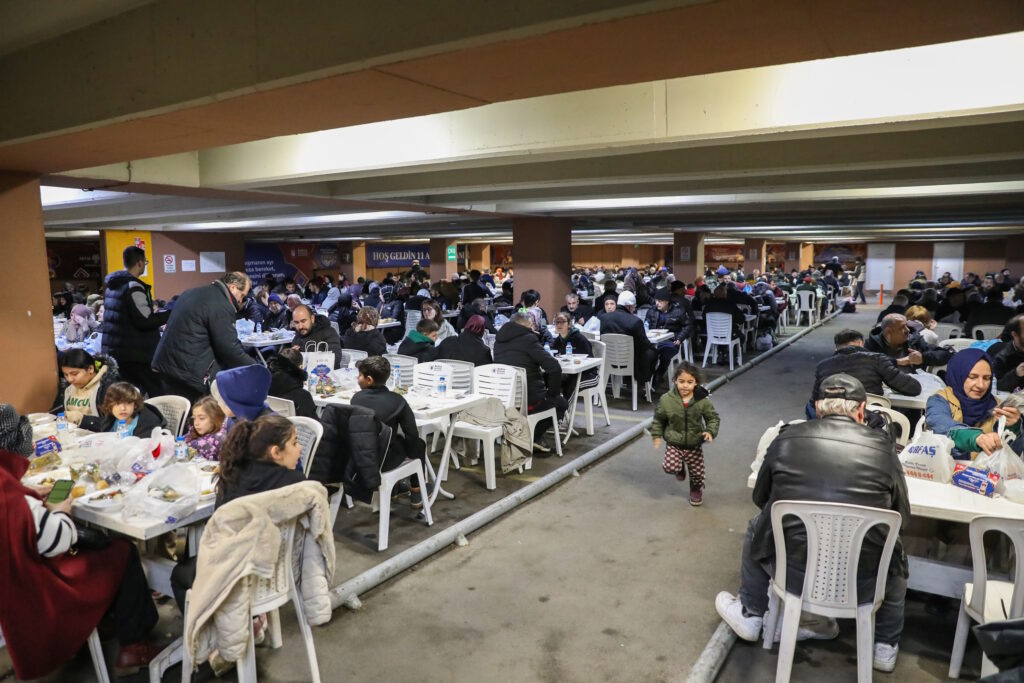 Bozbey’den İnegöl’e Ramazan Selamı