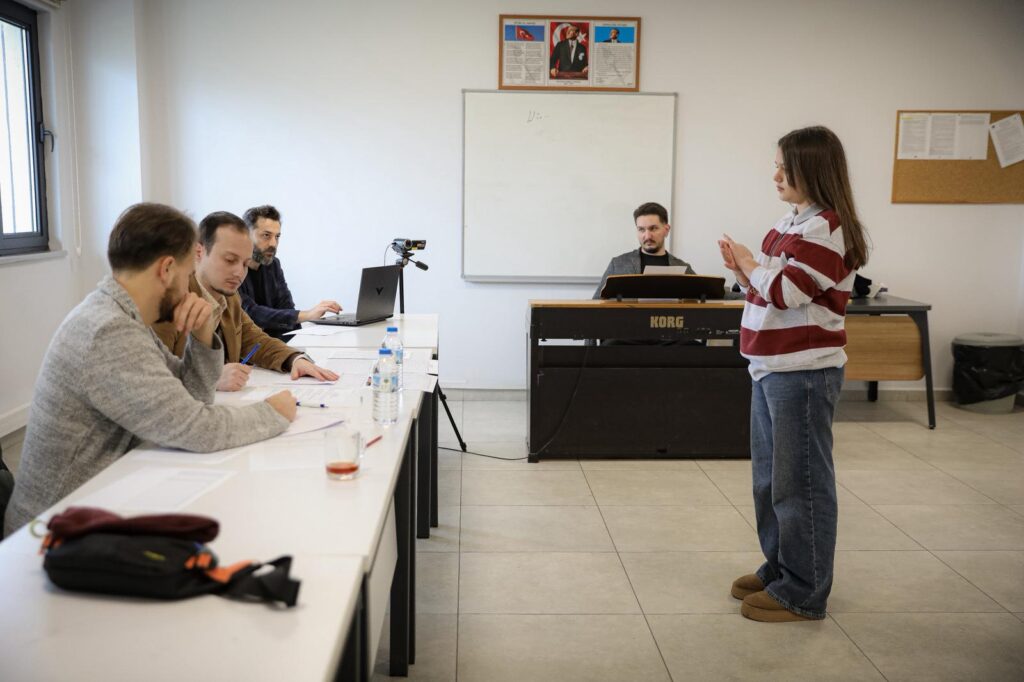 Genç Yetenekler Sahneye Hazırlanıyor