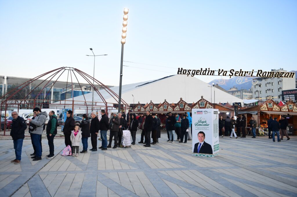 Osmangazi’nin Üç Noktasında Gönül Sofrası