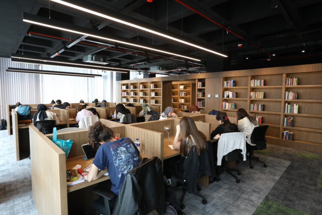 Eğitimde Yaşam Merkezi Dönüşümü