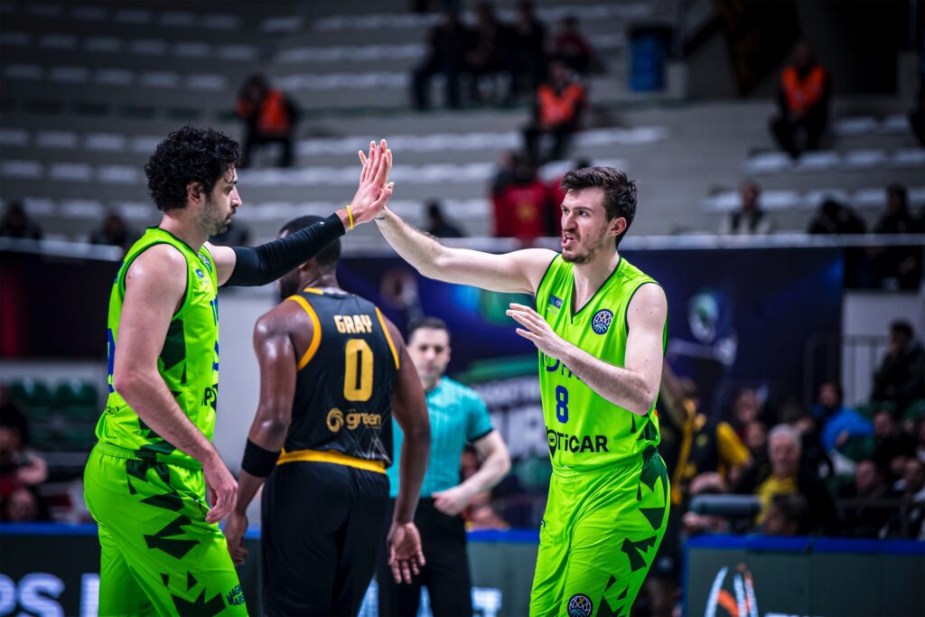 Tofaş AEK’ya Diş Geçiremedi