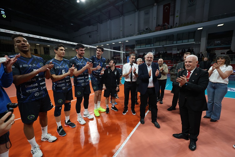 Filenin Efeleri Kanarya’yı avladı