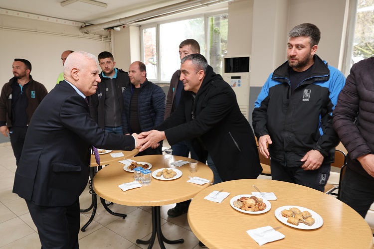 Başkan Bozbey, BUSKİ personeliyle bayramlaştı