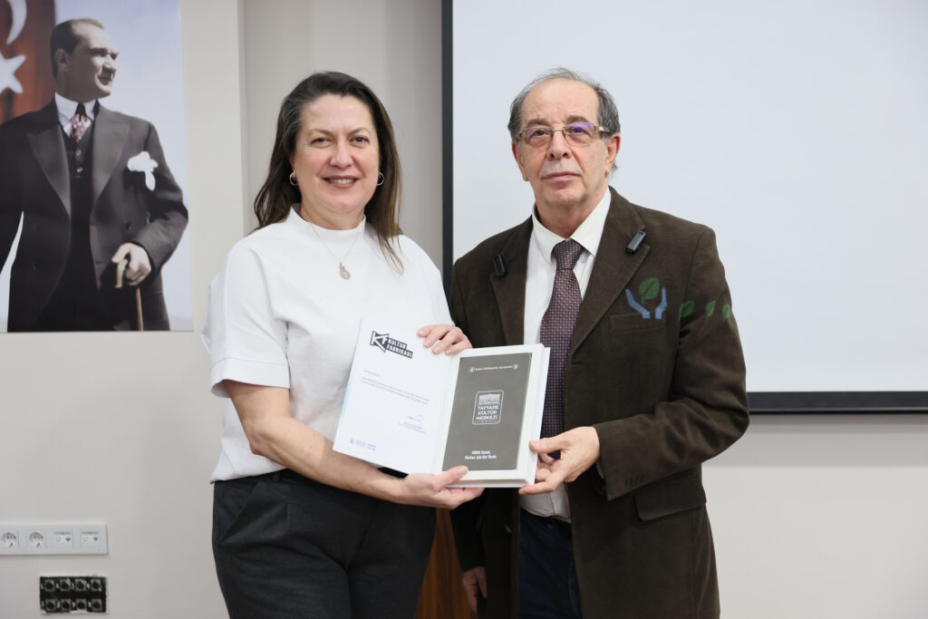 Tayyare’de felsefe rüzgarı esti