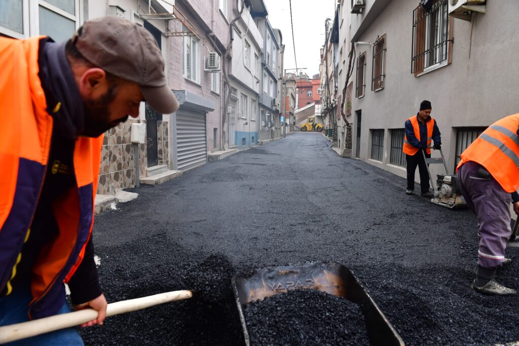 Yeşilova’ya Konforlu Yeni Yollar