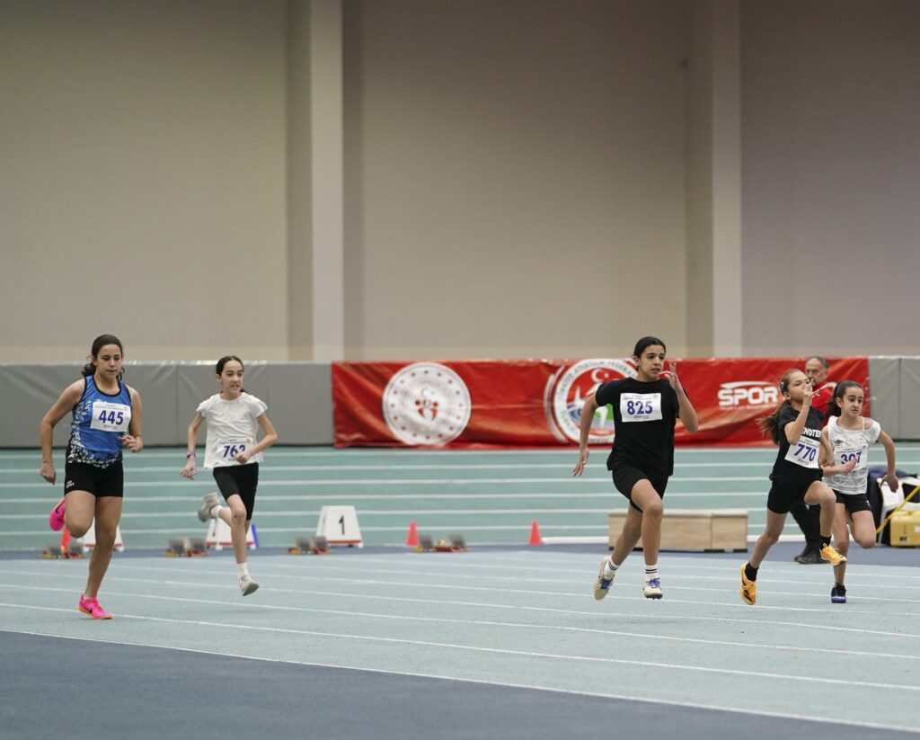 Osmangazi’de Atletizm Şöleni Yaşandı