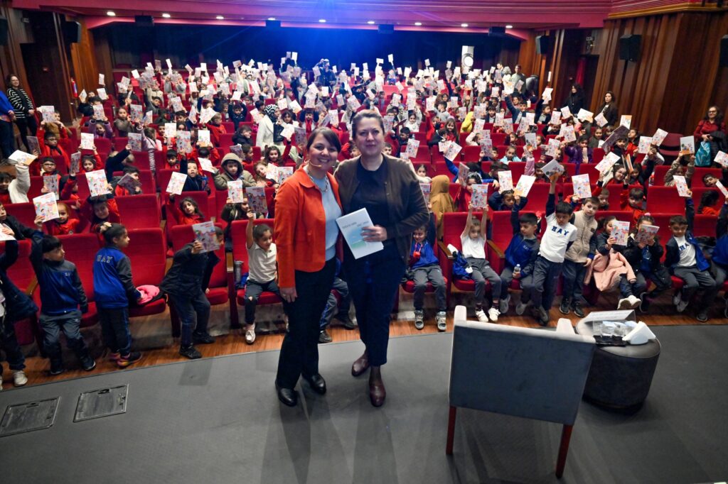 Tayyare’de renkli edebiyat günü