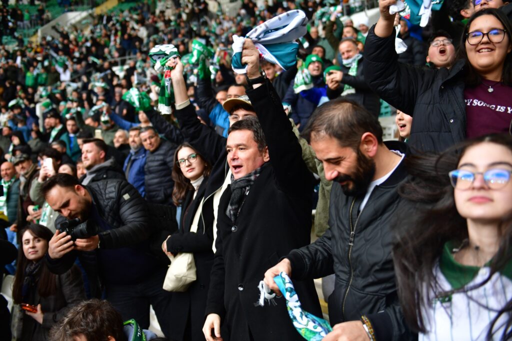 Timsah Arena’da Çocuk Coşkusu