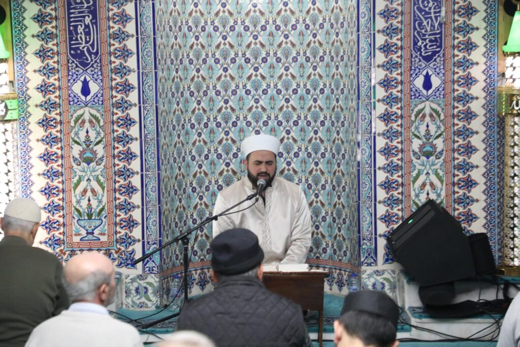 İnegöl’de Bereketli Teravih Gecesi