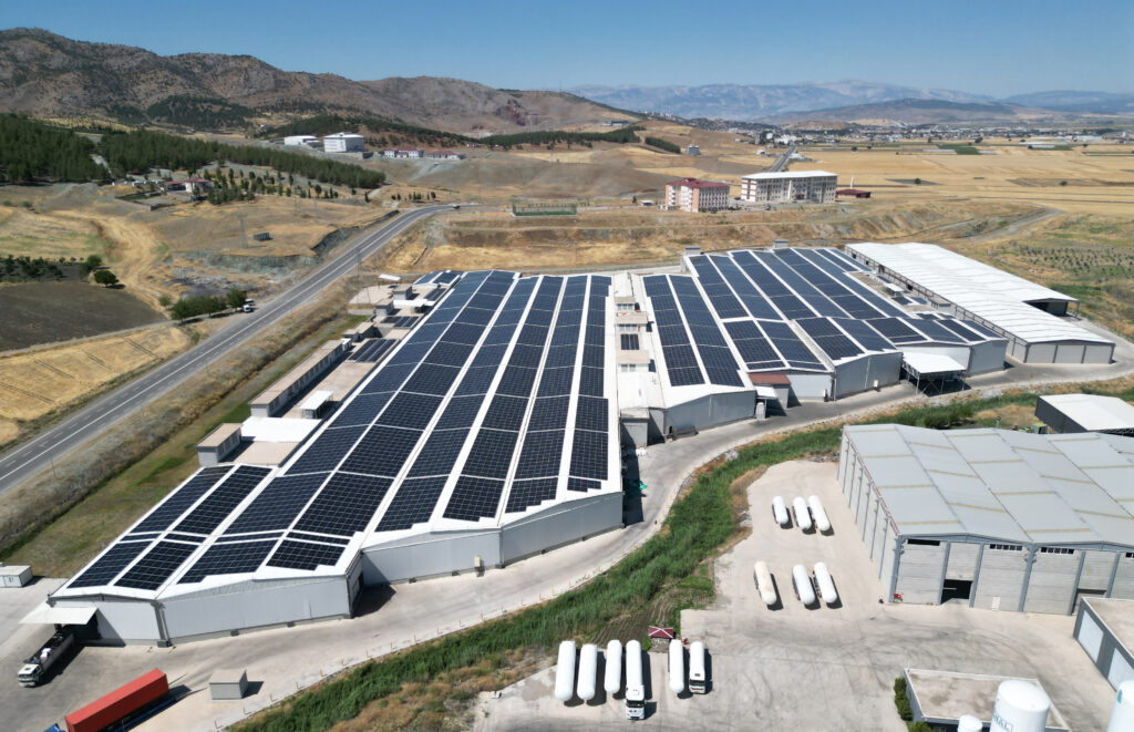 CW Enerji’den Sanayi Çatısına 6,7 MW’lık GES Yatırımı