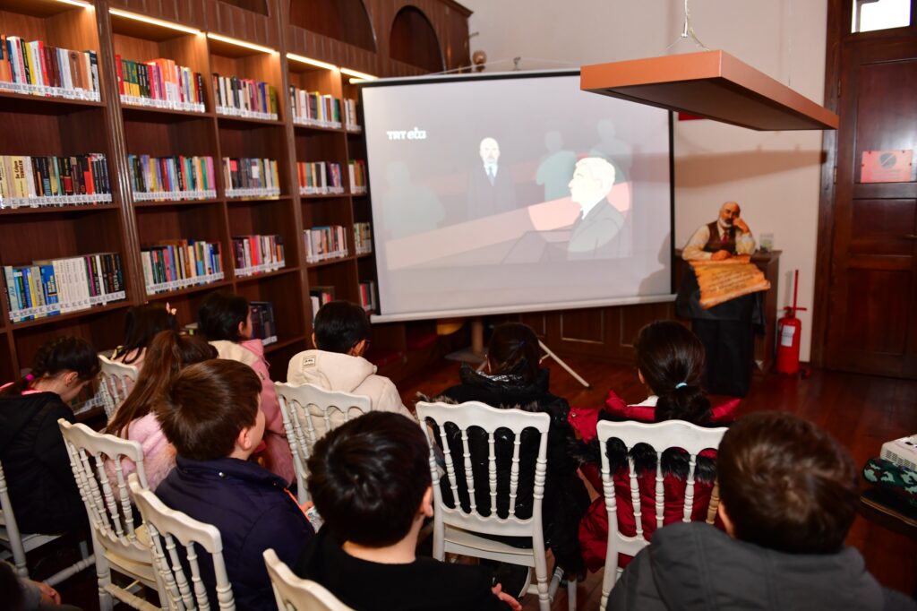 Çocuklara İstiklal Dersi Verildi