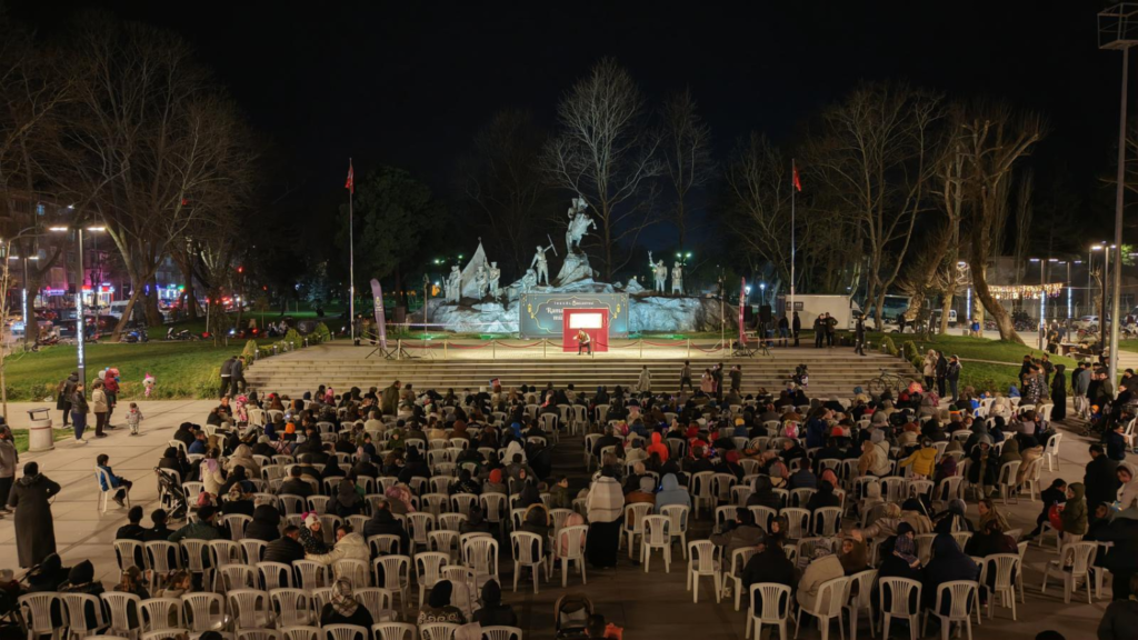Çocuklar İnegöl’de Doyasıya Eğleniyor