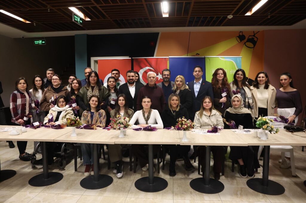 Başkan Bozbey’den Sahur Sürprizi