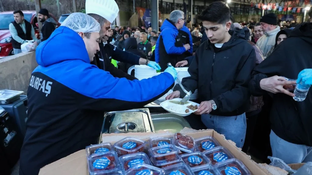 Bursa’da Ramazan Sofrası Yıldırım’da Kuruldu