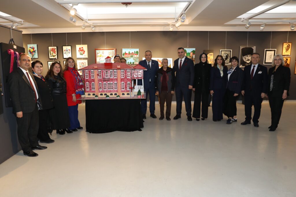 Olgun gençlerden sanat çıkarması