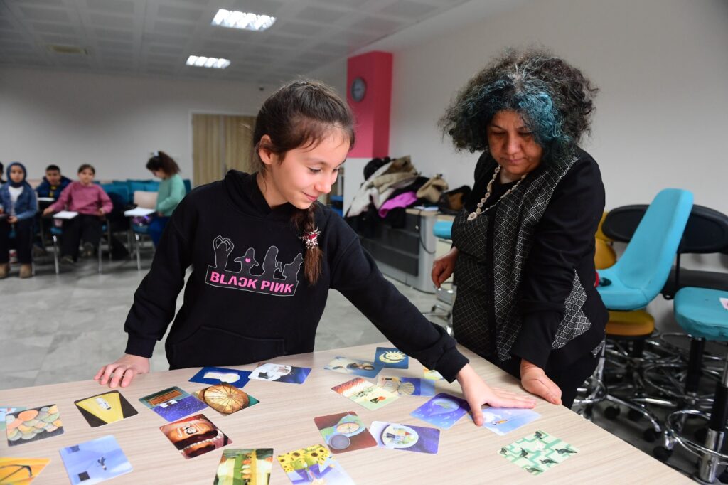 Yetenek Evleri’nde yazarlık mesaisi