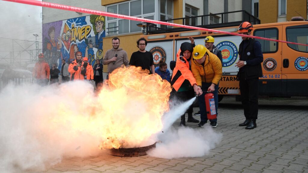 Deprem Tatbikatı Gerçeği Aratmadı