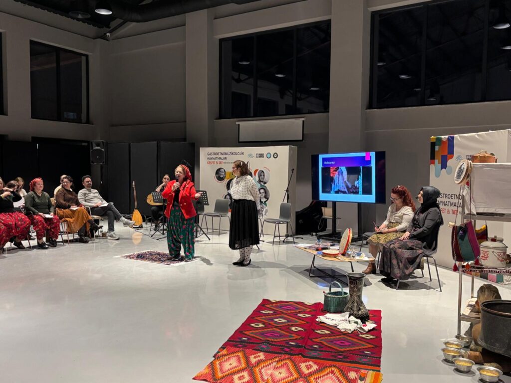 Mutfakta kadın izleri konuşuldu