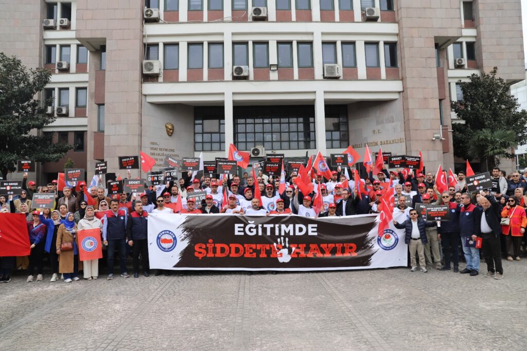 Eğitim-Bir-Sen Bursa 1 No’lu Şube’den Okullarda Şiddete Tepki