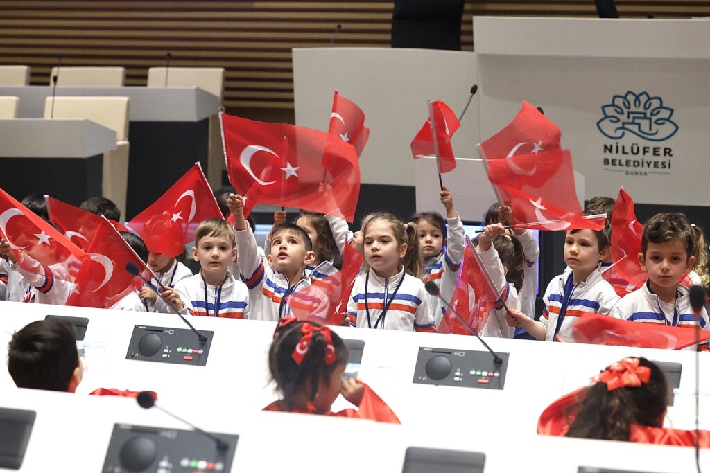 Miniklerin sesi mecliste yankılandı