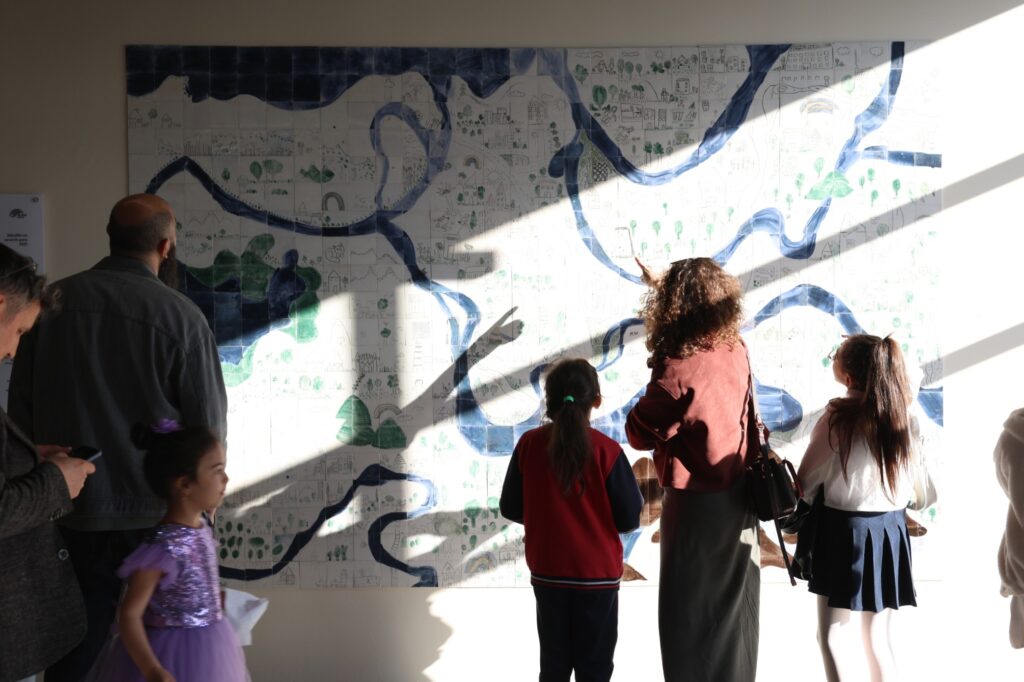 Çocukların şehri seramiğe işlendi