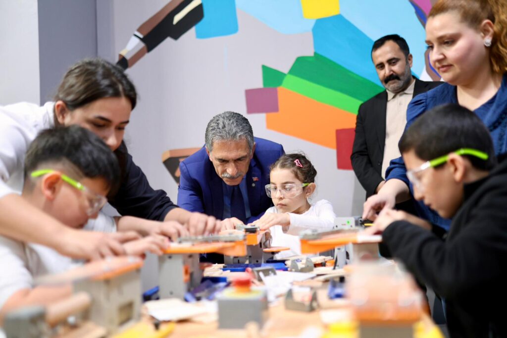 Gemlikli çocuklar üretime başladı