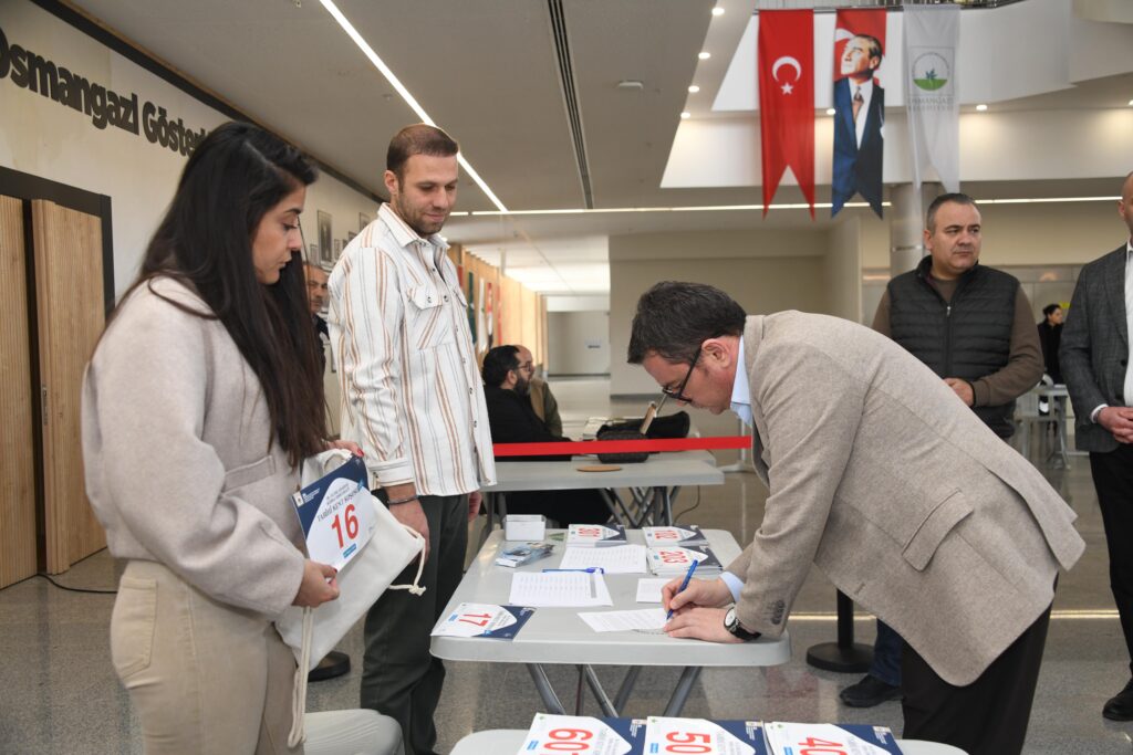 Tüm Bursa tarihe koşuyor