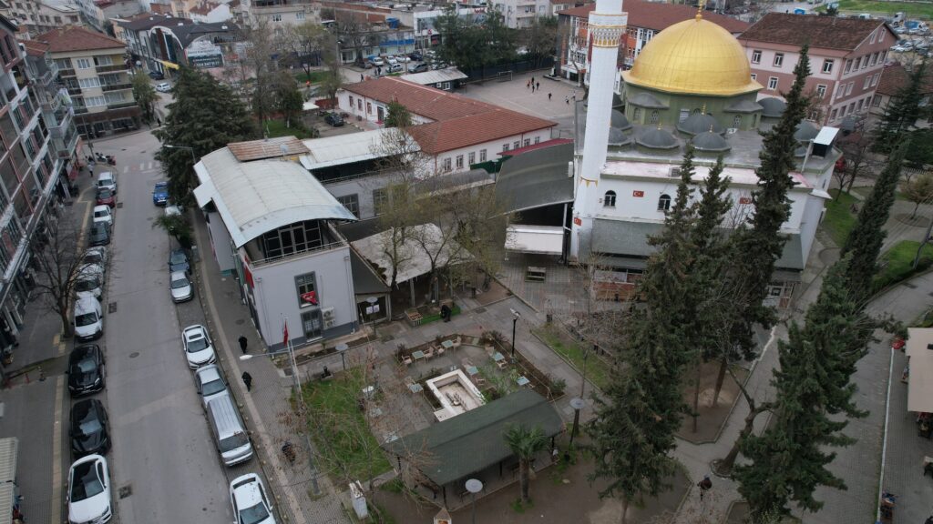 Eski köye yeni meydan