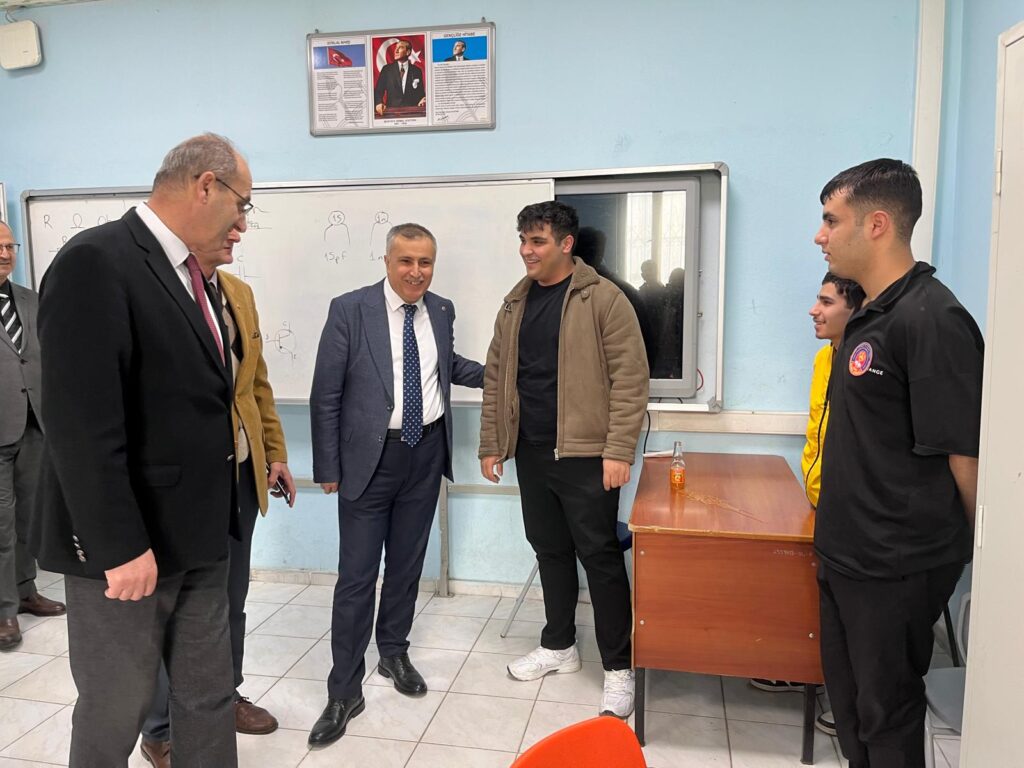 Okullarda eğitim mesaisi başladı