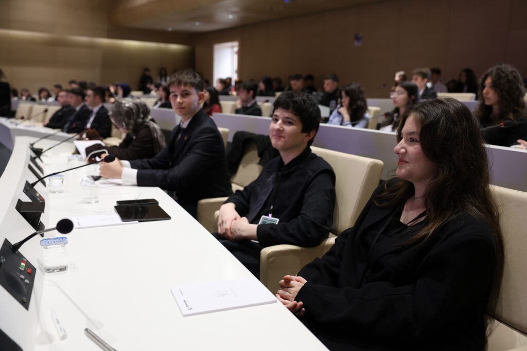 Barış Meclisi’nde gençlik provası