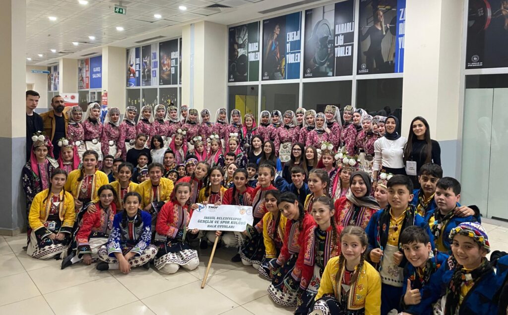 Sahnede İnegöl rüzgarı esti