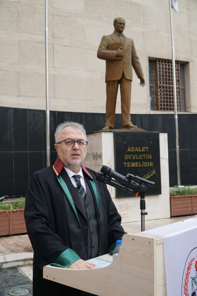 Bursa Barosu Başkanı Öztosun: Hukukun üstünlüğünü savunmaya devam ediyoruz