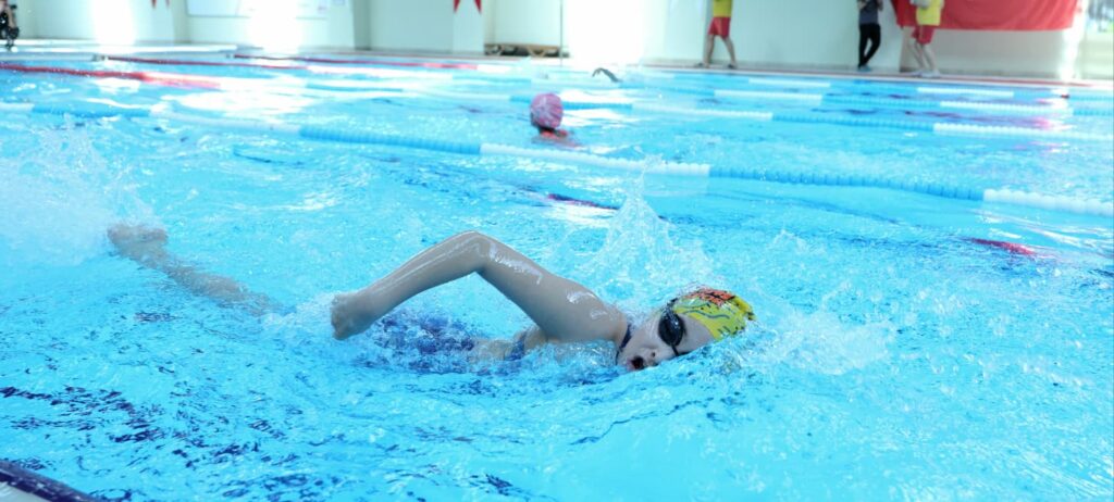 Minik kulaçlar bayramda yarışıyor