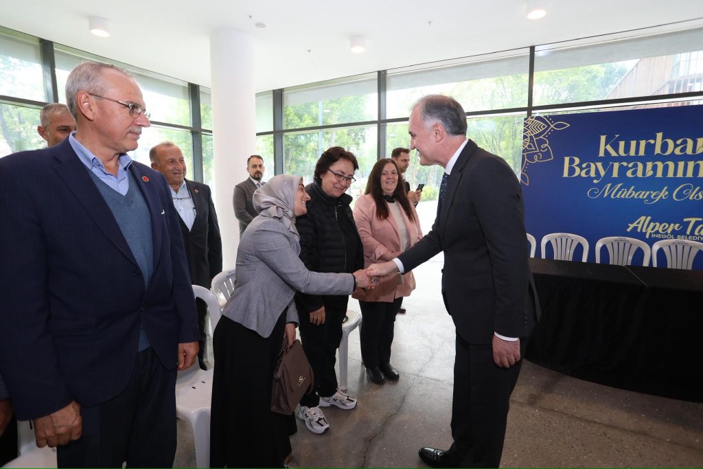 İnegöl protokolü bayramlaşma töreninde bir araya geldi