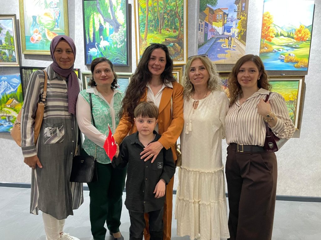 Yağız Efe Yararına “Gelecek Nesil İçin Sanat” Sergisi Açıldı