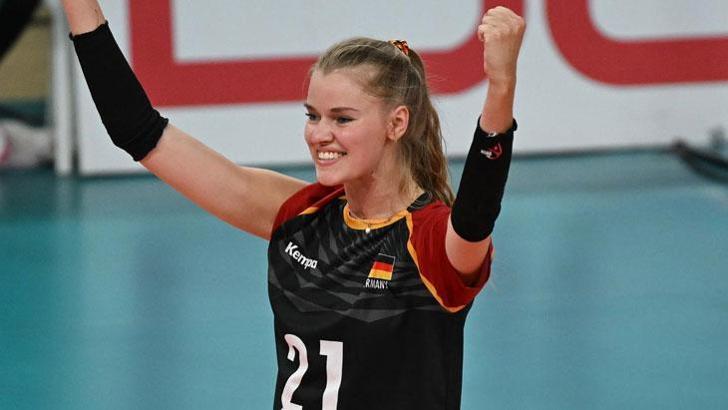 Eczacıbaşı Dynavit, Camilla Weitzel ile imzaları attı