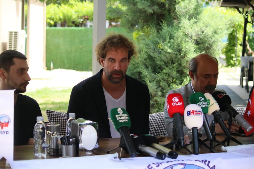 Roger Grimau: “Takım Olmayı Hızlı Başardık”