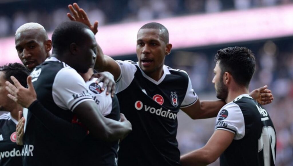 Beşiktaş’ın eski yıldızından acil imza çağrısı
