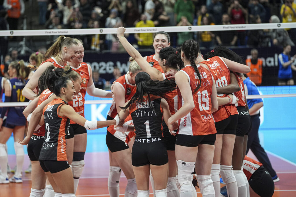 CEV Şampiyonlar Liginde Türk Finali Heyecanı