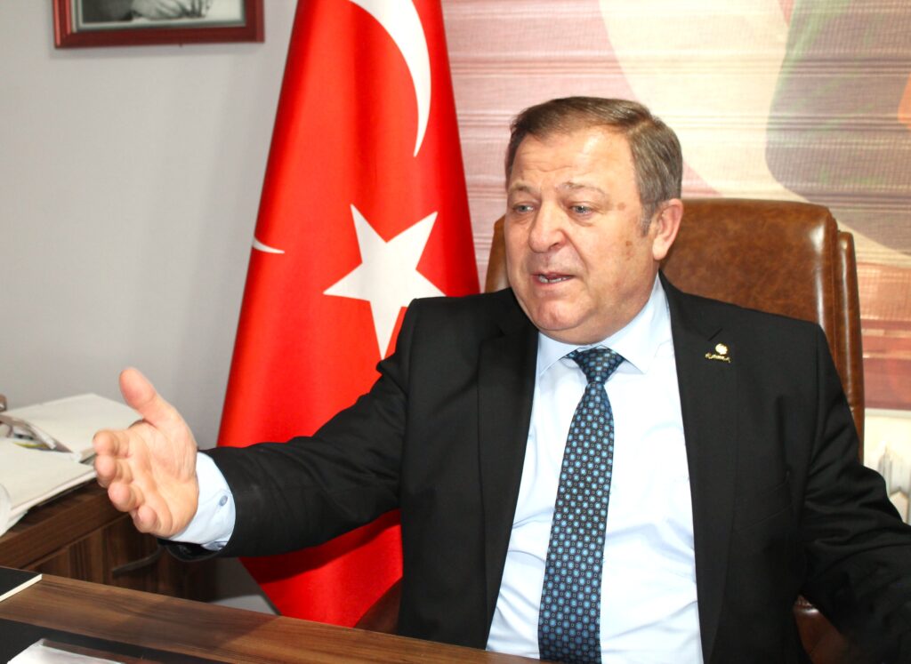 Emeklilerden ara zam çağrısı