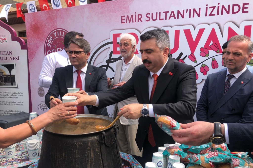 Erguvan bayramı yeniden canlanıyor