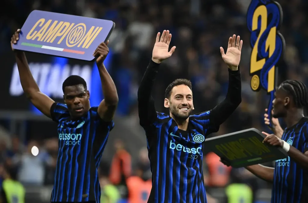 Hakan Çalhanoğlu’ndan Şampiyonluk Dansı